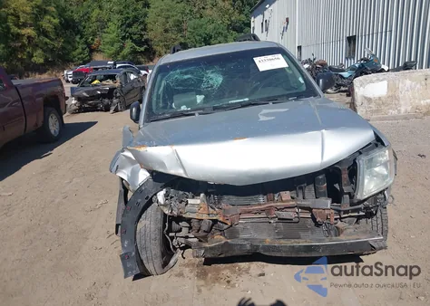 2006 Nissan Pathfinder S from USA, damaged, VIN 5N1AR18W86C601197